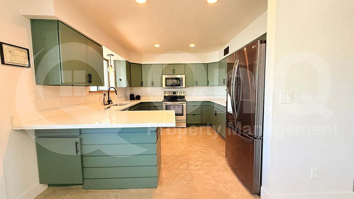 3 bed, 2.0 bath, 1663 sqft, $2,799 — Photo 4