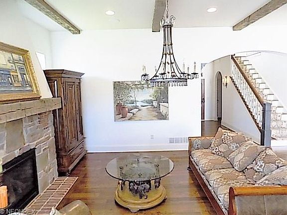 4th image of 4561 Castlemaine Ct