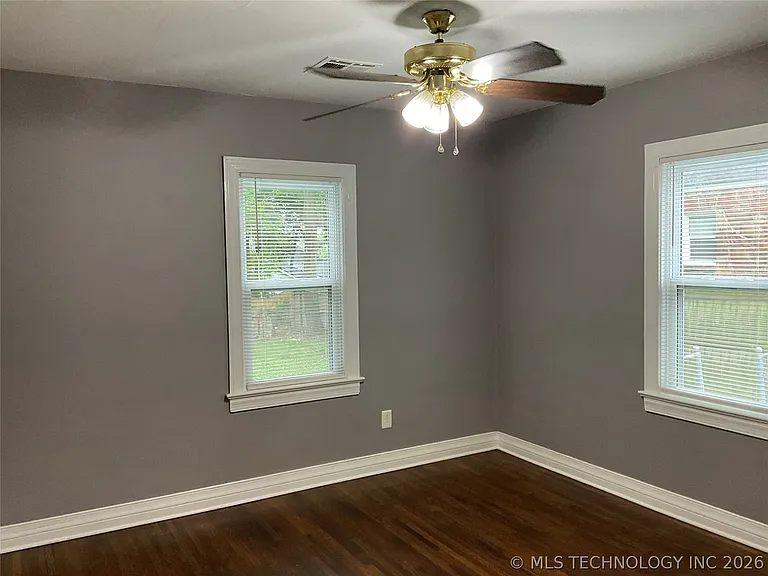 137 N Delaware Pl — Photo 12
