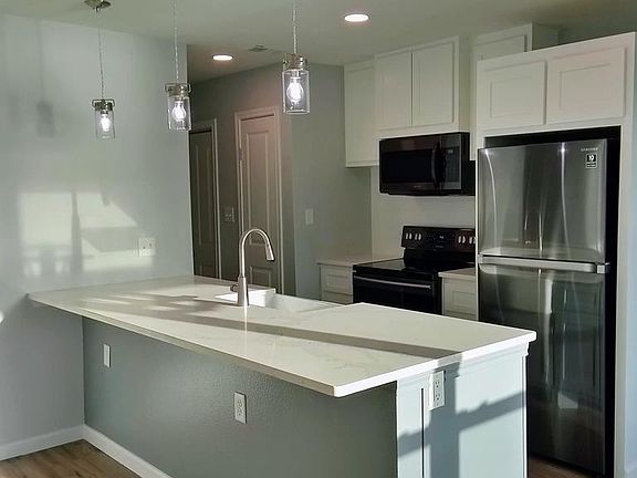 4th image of 2516 Bayhouse