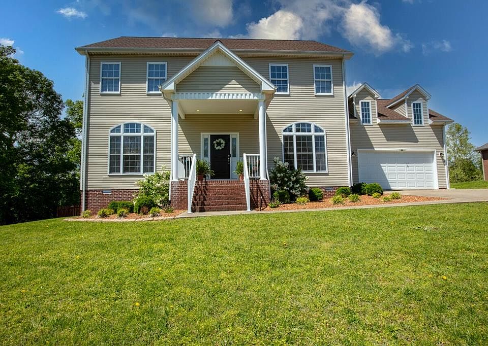 1st image of 404 Cook Ct