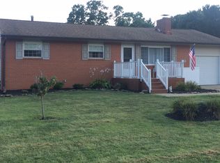 118 Valley View Dr NE, Newark, OH 43055