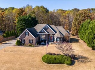 177 Caldwell Ln, Hoschton, GA 30548