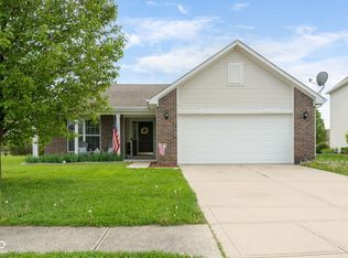 5957 Haywood Ct, Greenwood, IN 46142