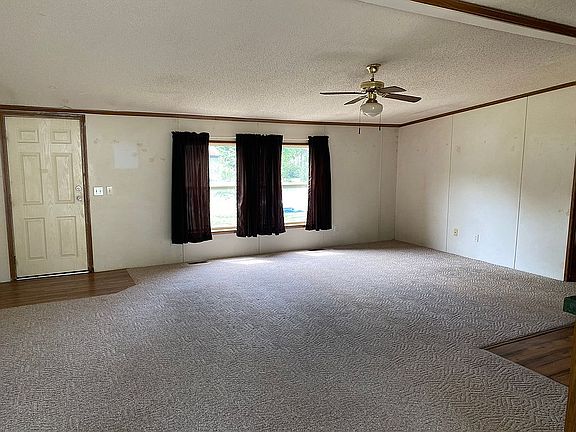 4th image of 608 Elm Ave E