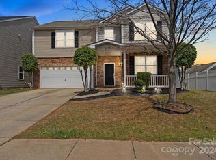 2117 Savannah Hills Dr, Matthews, NC 28105