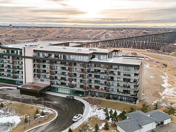 3rd image of 102 E Scenic Dr N #133