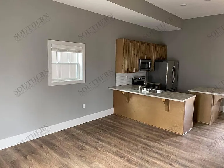 6152 Scottsville Rd — Photo 4