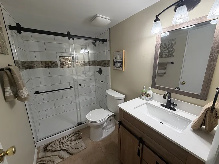 3812 Country Club Rd #E — Photo 13