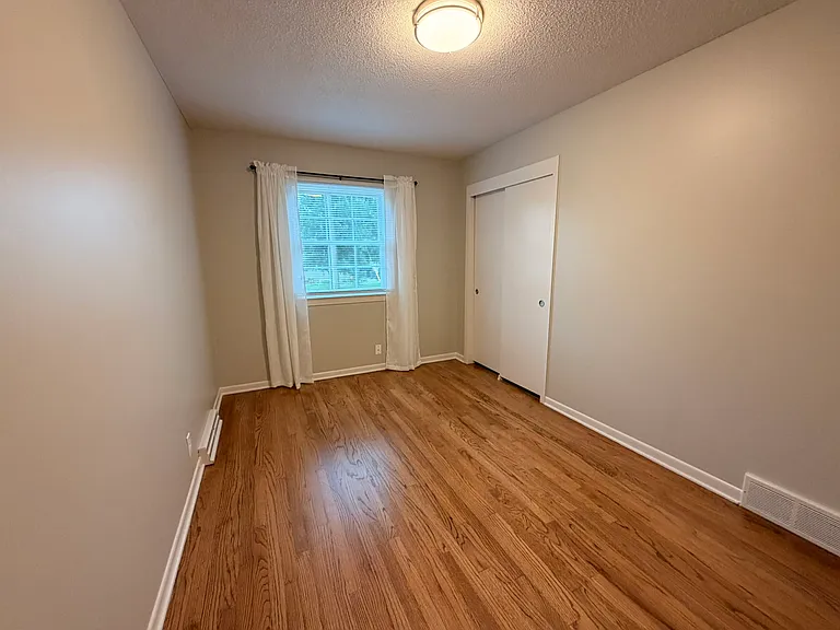 1216 Robin Dr — Photo 16