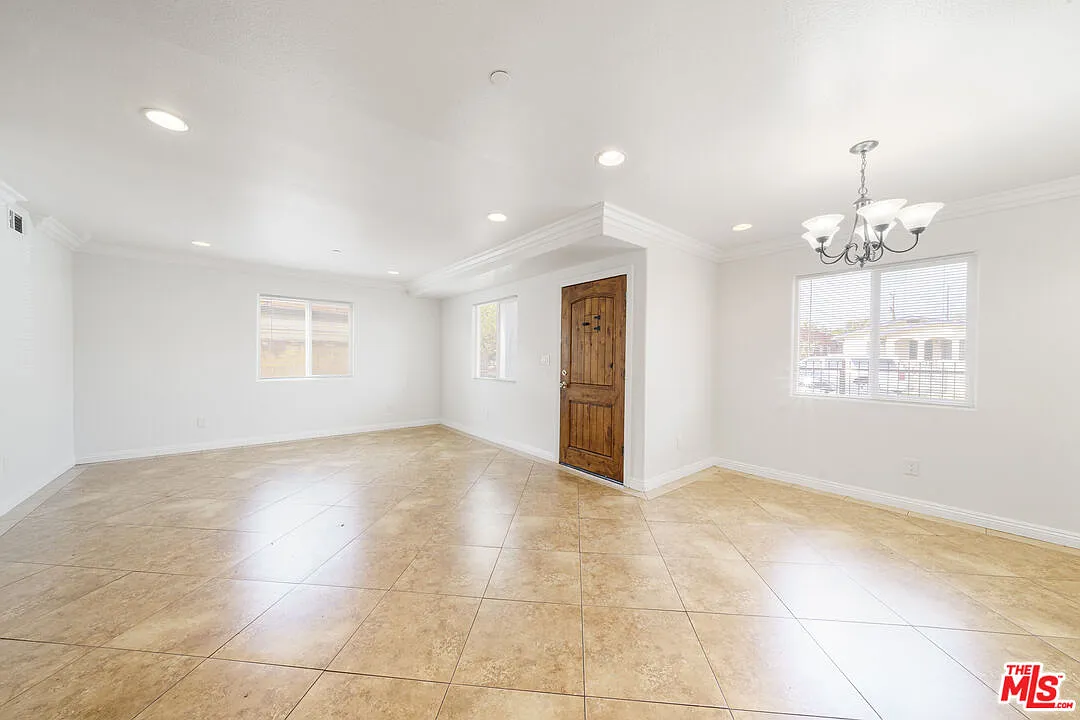 4 bed, 3.0 bath, 1562 sqft, $3,850 — Photo 3
