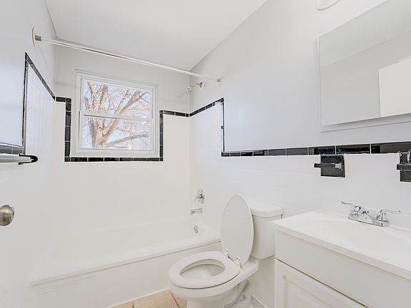 5th image of 275 Park Rd #275