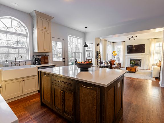 4th image of 5141 Grand Oak Way