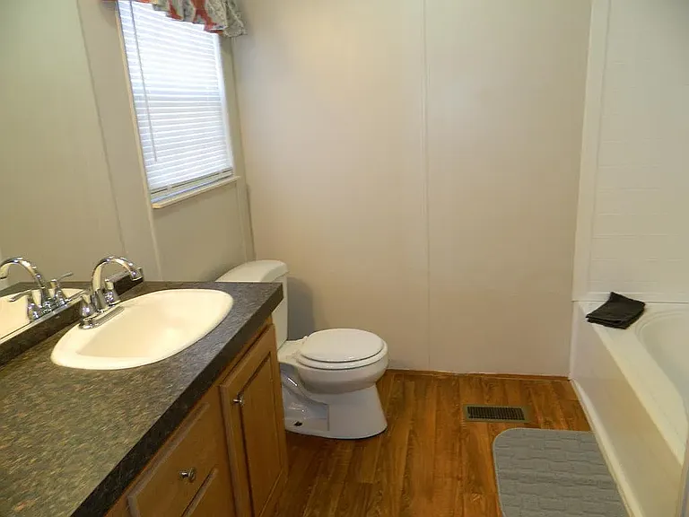 66 Haywood Ln — Photo 7