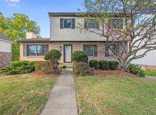 217 Sycamore Ridge Dr, Springdale, PA 15144