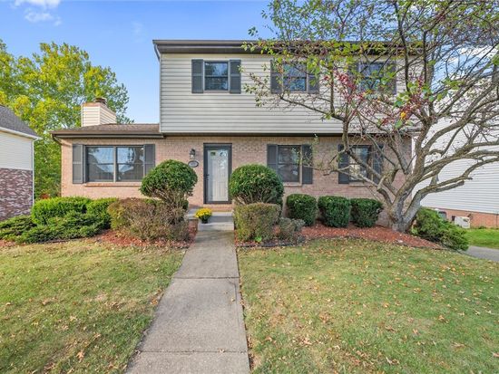 217 Sycamore Ridge Dr, Springdale, PA 15144