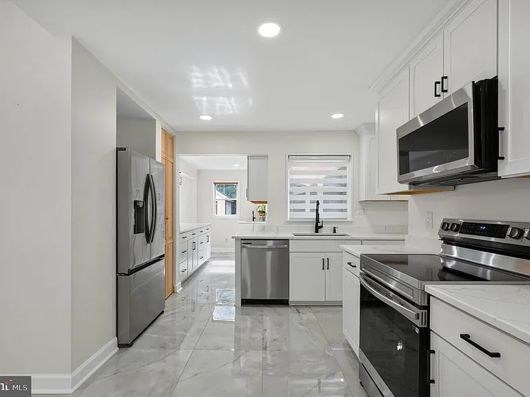 6206 Hillview Ave — Photo 21