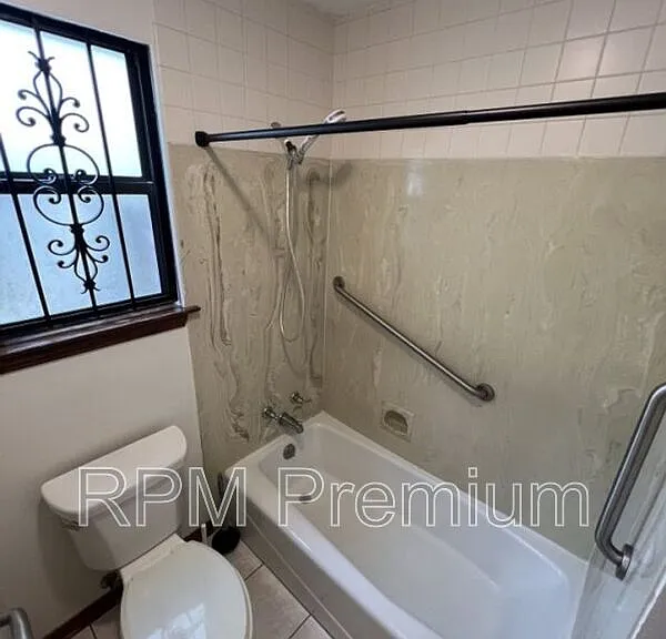 13936 Cayuga Dr — Photo 26