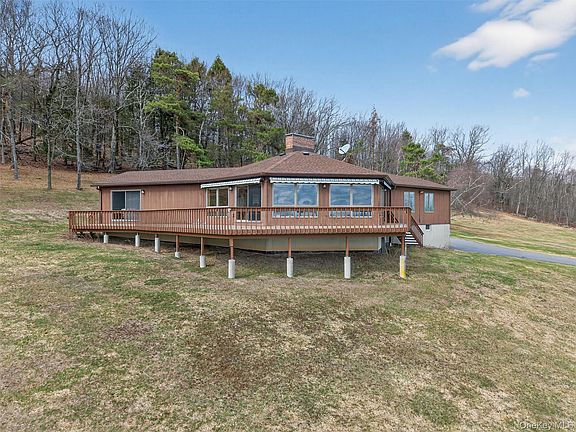 3rd image of 963 Mountain Road