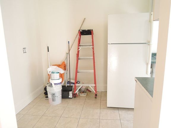 3rd image of 3045 34th St APT 3F
