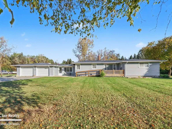 5034 Yankee Rd, Saint Clair, MI 48079