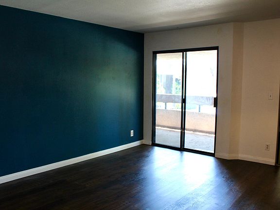 4th image of 401 E California Blvd APT 104