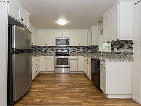 5th image of 1317 SE 37th Ave