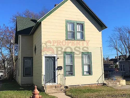 1202 Elston St Photo 1