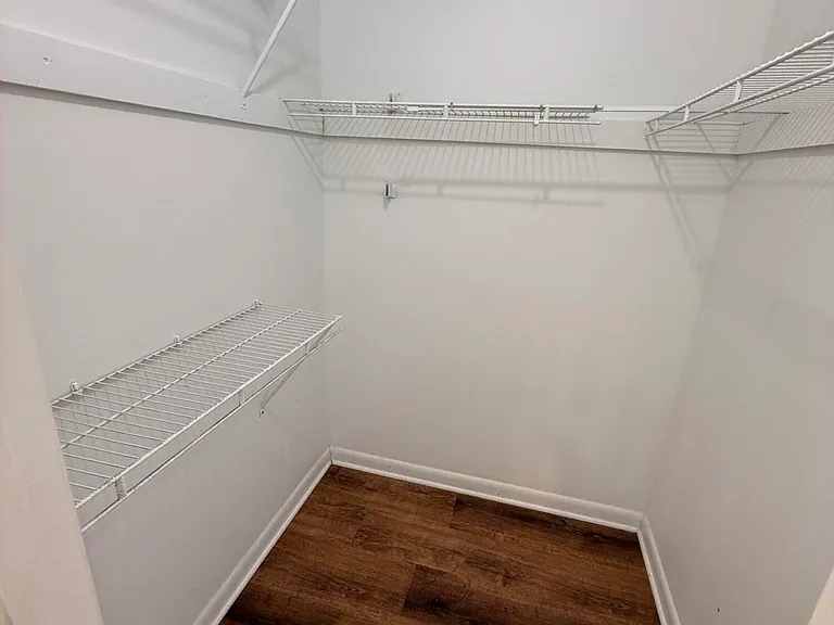 925 Hunting Ridge Rd — Photo 10