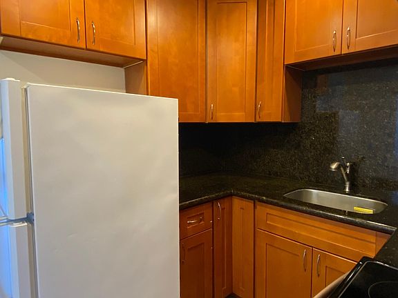 3rd image of 1758 10th Ave #2