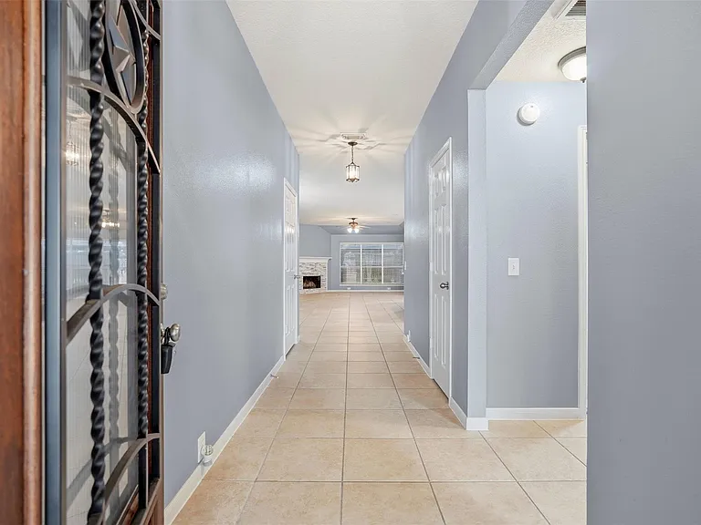 20019 Hardsville Dr — Photo 3