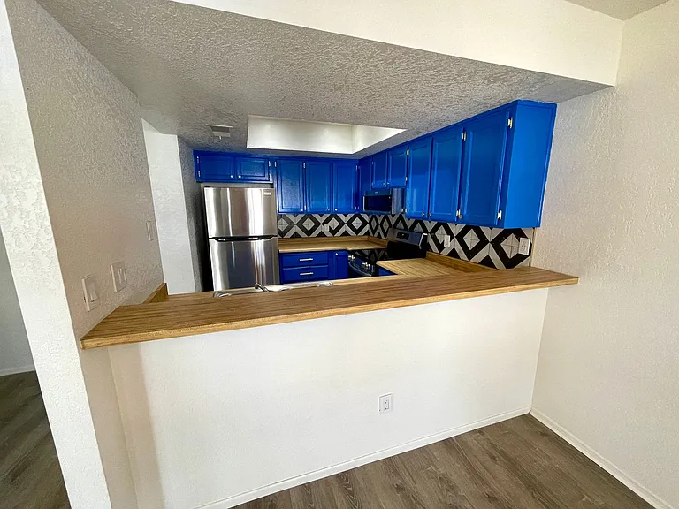 1800 Clubhouse Dr #157 — Photo 7