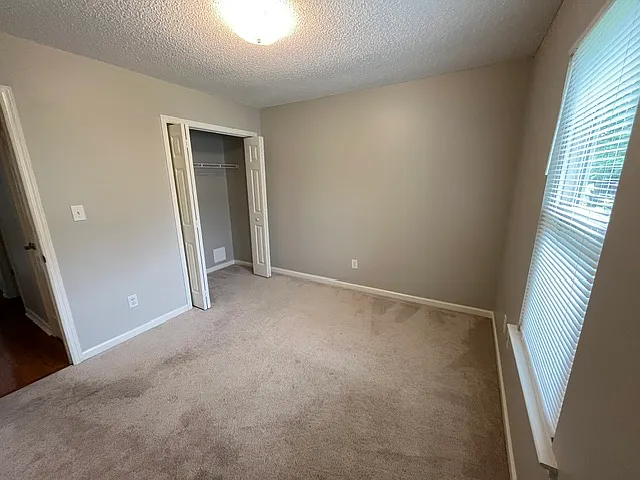 172 Sandy Hollow Dr NW — Photo 10