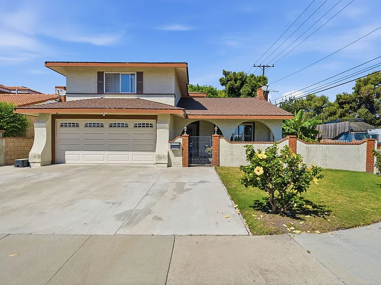 6999 Leilani Ln — Photo 1