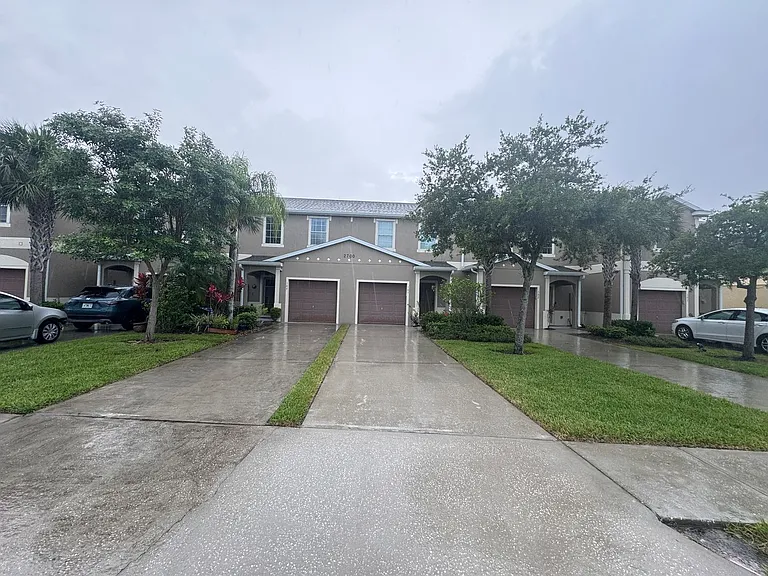 2700 Revolution St #103 — Photo 3