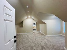 506 S 4th Ave, Kelso, WA