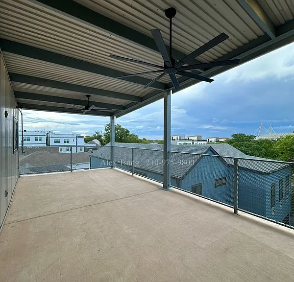630 Montana St #301 — Photo 14