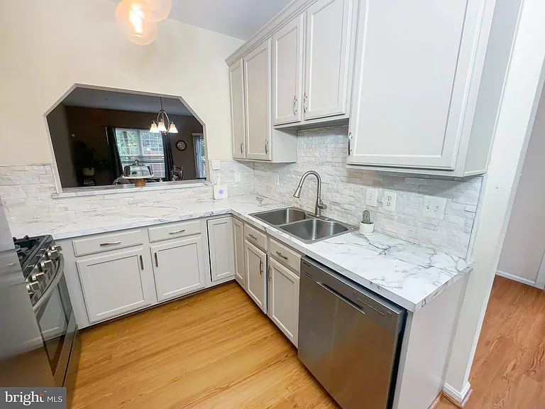 9707 Quiet Brook Ln — Photo 9