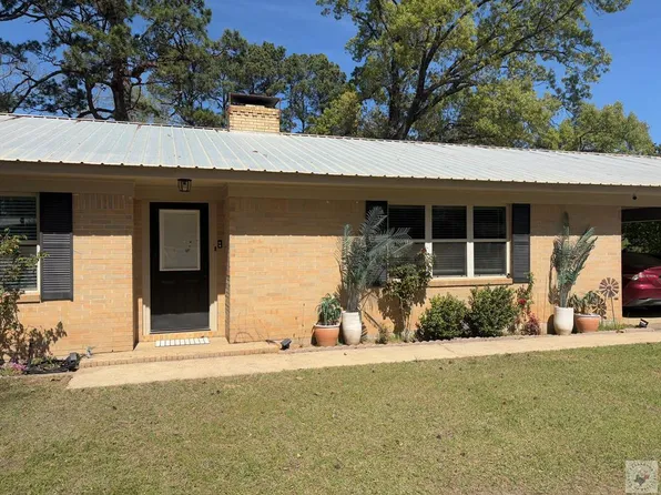 403 Tree Top Ln, Atlanta, TX 75551