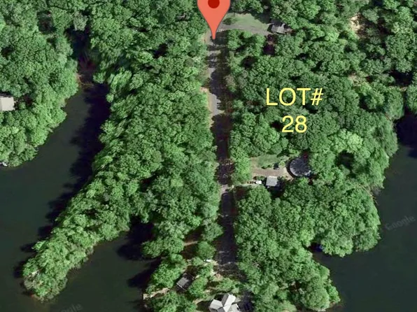 28 Hidden Lake Dr, Montross, VA 22520