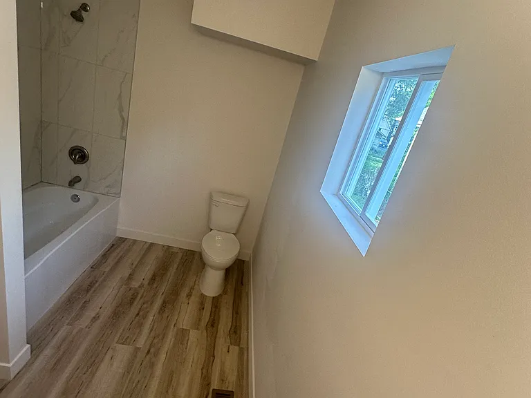 2592 Ellison Ave — Photo 4