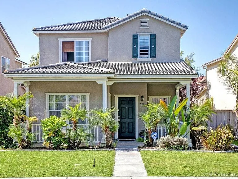 1808 San Sebastian Ave — Photo 1