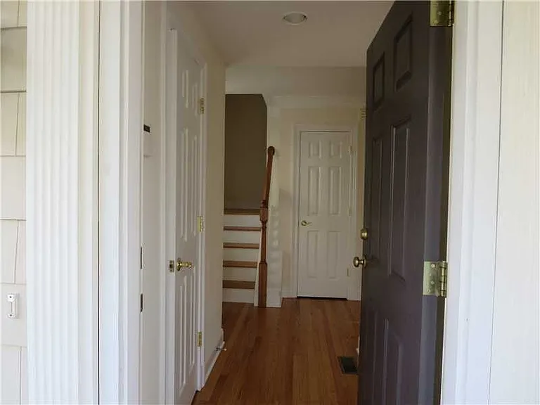 116 E Elm St #A — Photo 3