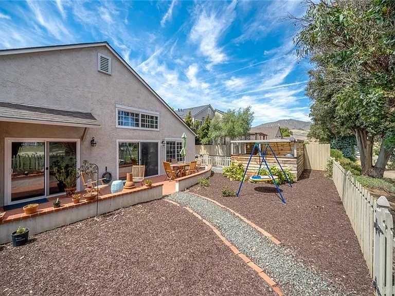 1279 Descanso St — Photo 11
