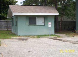 569 Florosa Ct, Mary Esther, FL 32569