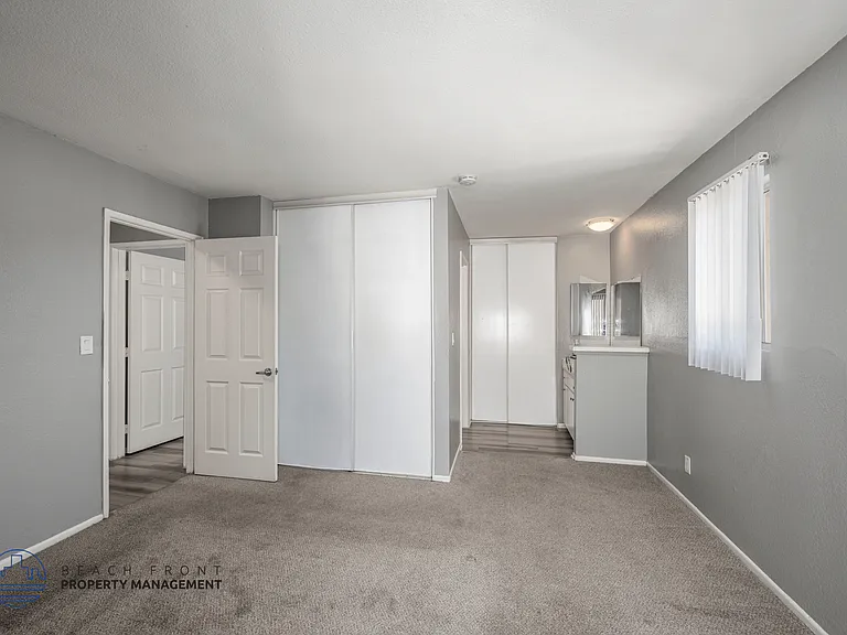 Rollingwood Apartments — Photo 21