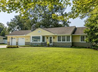 2255 Summit View Rd, Powell, OH 43065