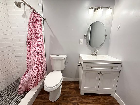 3rd image of 1641 Crenshaw Blvd #3