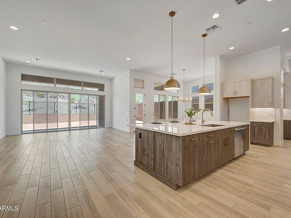 4th image of 32416 N 135TH Drive