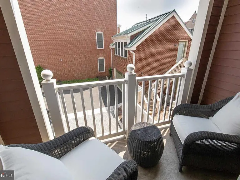 2203 Richmond Hwy #101 — Photo 11